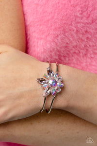 @Chic Corsage - Multi